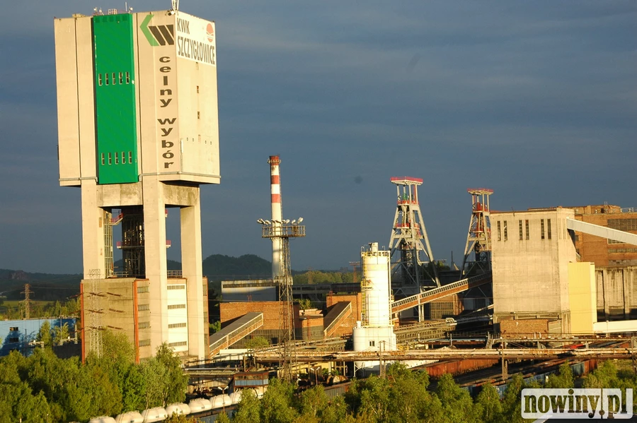 W JSW zakaz wciągania tabaki i jedzenia słonecznika