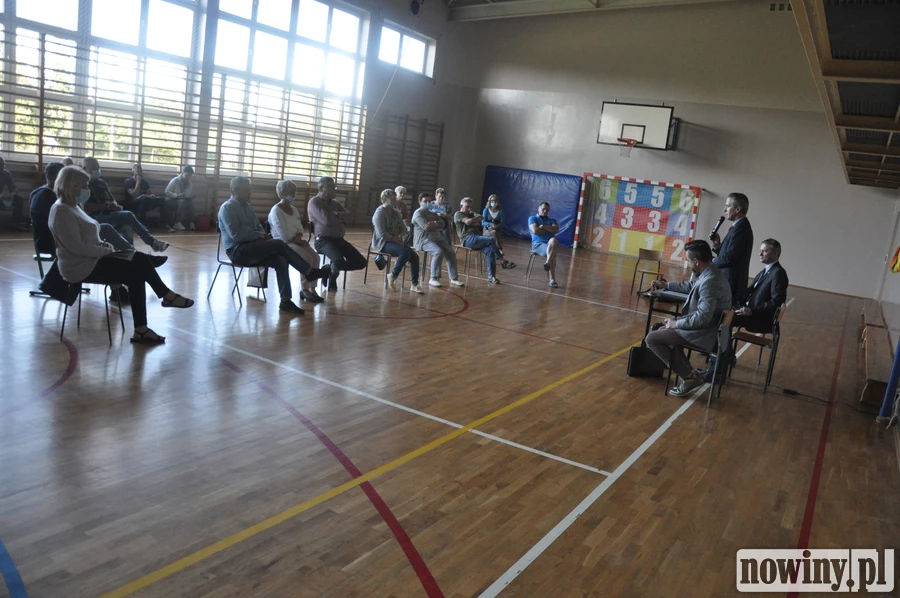Ocice pytają: dlaczego starosta jest oporny w stosunku do księżycówki?