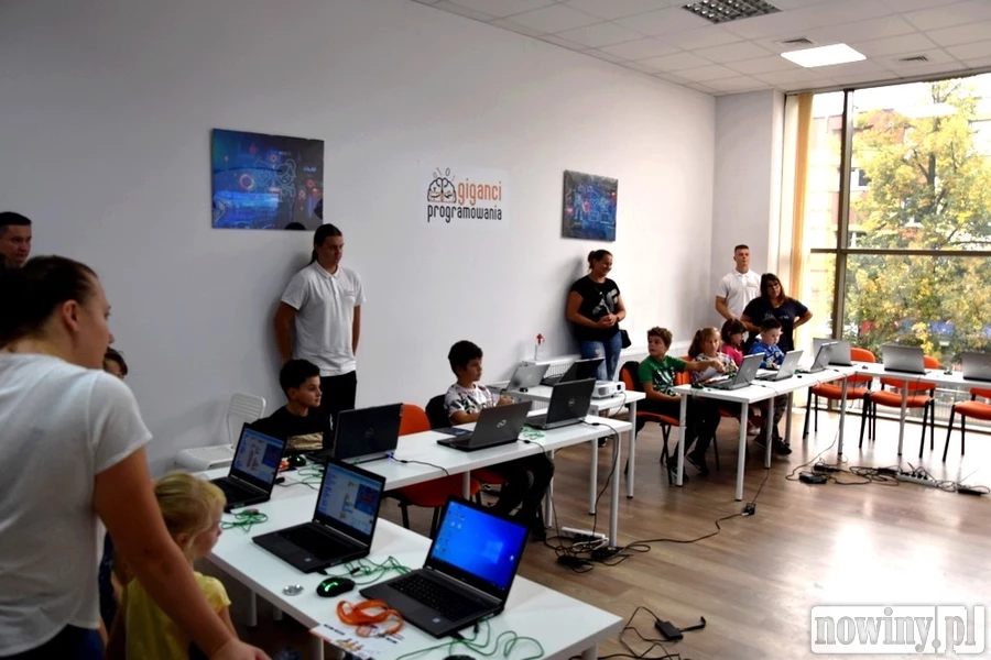 Największe bezpłatne warsztaty programistyczne "Koduj z Gigantami” w Raciborzu już za nami