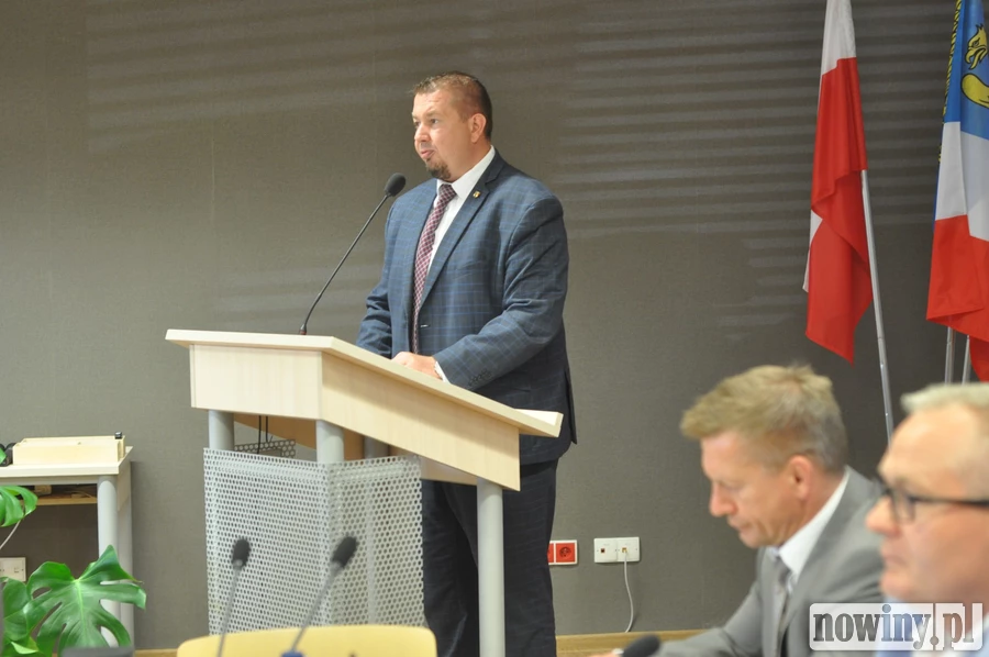 Absolutorium dla zarządu powiatu ze sprzeciwem PiS. “Opozycja nie ma się do czego przyczepić”