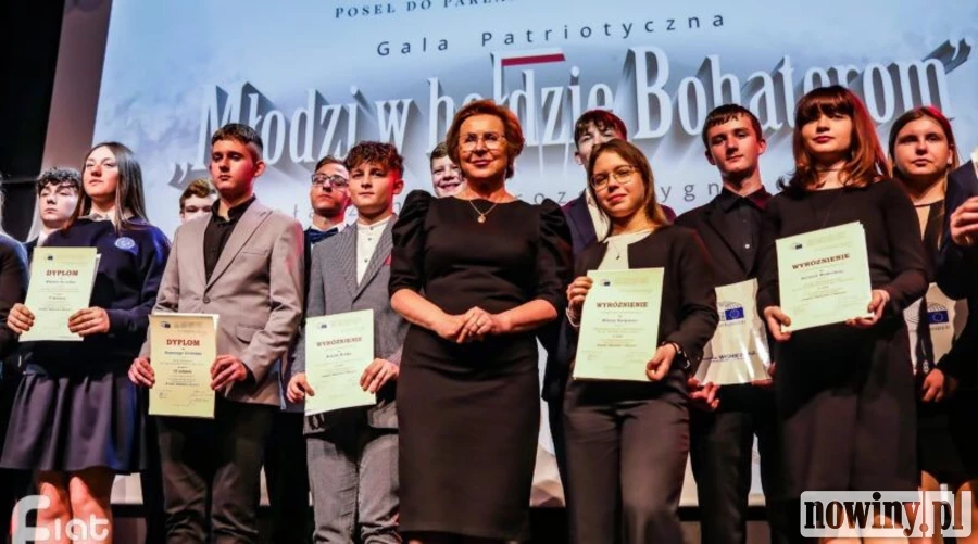 Uczeń z Rybnika wyróżniony w konkursie "Prawda i kłamstwo o Katyniu"