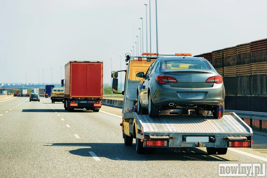 Strażnicy apelują: Dzwońcie, kiedy zauważycie, że ktoś robi zdjęcia na parkingach