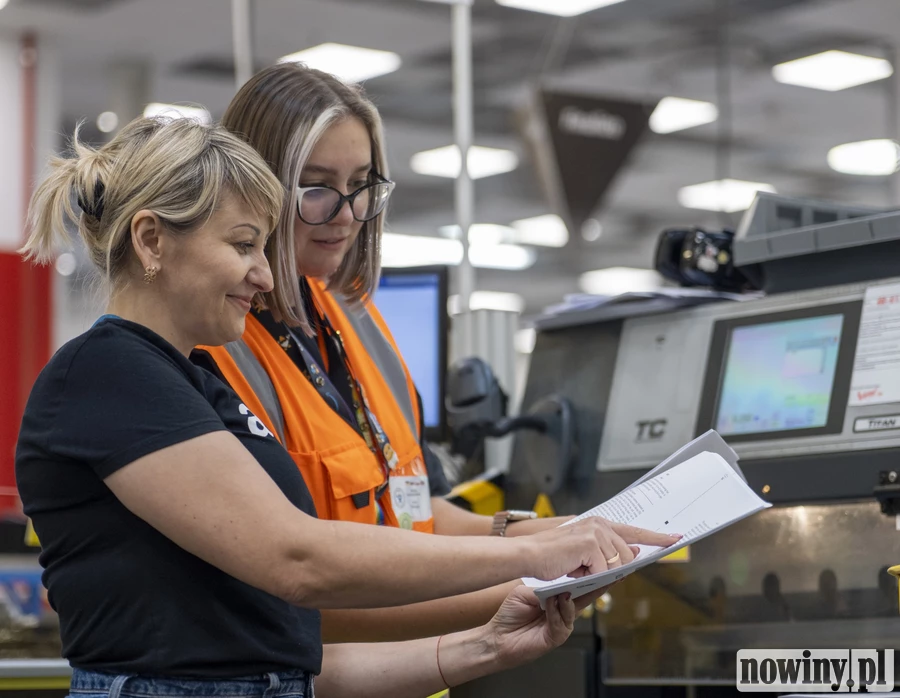 Amazon zwiększa wynagrodzenie początkowe o 13,5 proc. i uruchamia rekrutację 10 000 pracowników sezonowych na okres przedświąteczny
