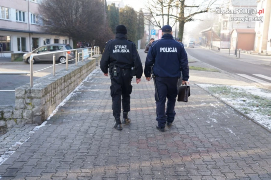 Policjanci i strażnicy we wspólnym patrolu