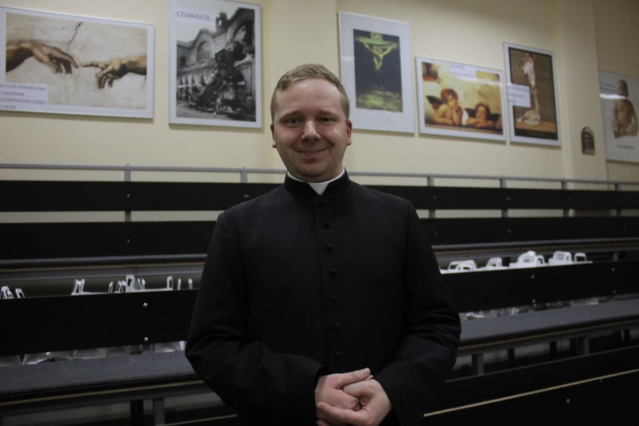 Ksiądz Paweł Kasprzak z Żor: Gdybym urodził się słyszący, byłbym innym człowiekiem [WYWIAD]