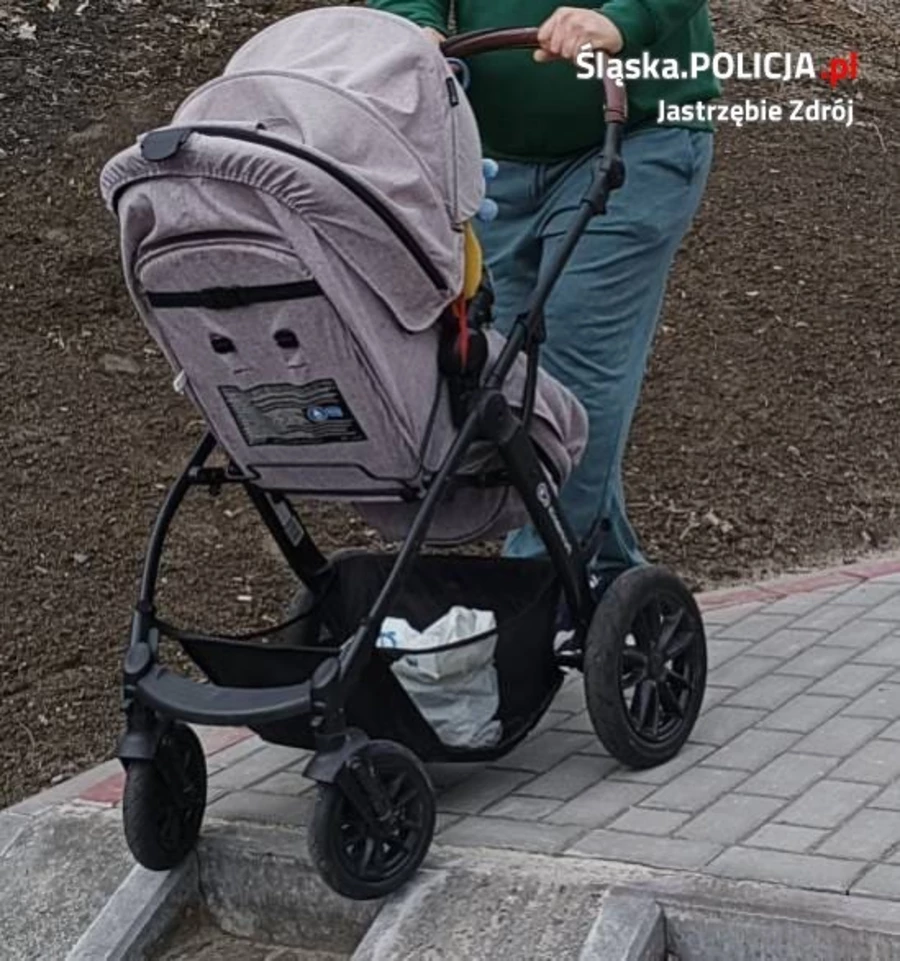 Skradziono wózek dziecięcy. Jastrzębska policja szuka świadków
