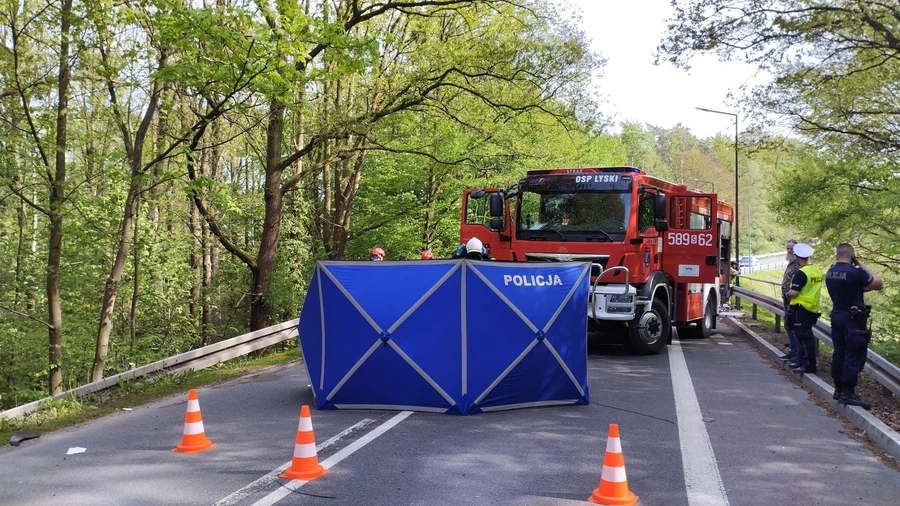 Tragedia w Lyskach. Zginęła 15-letnia pasażerka motocykla, kierowca zmarł w szpitalu