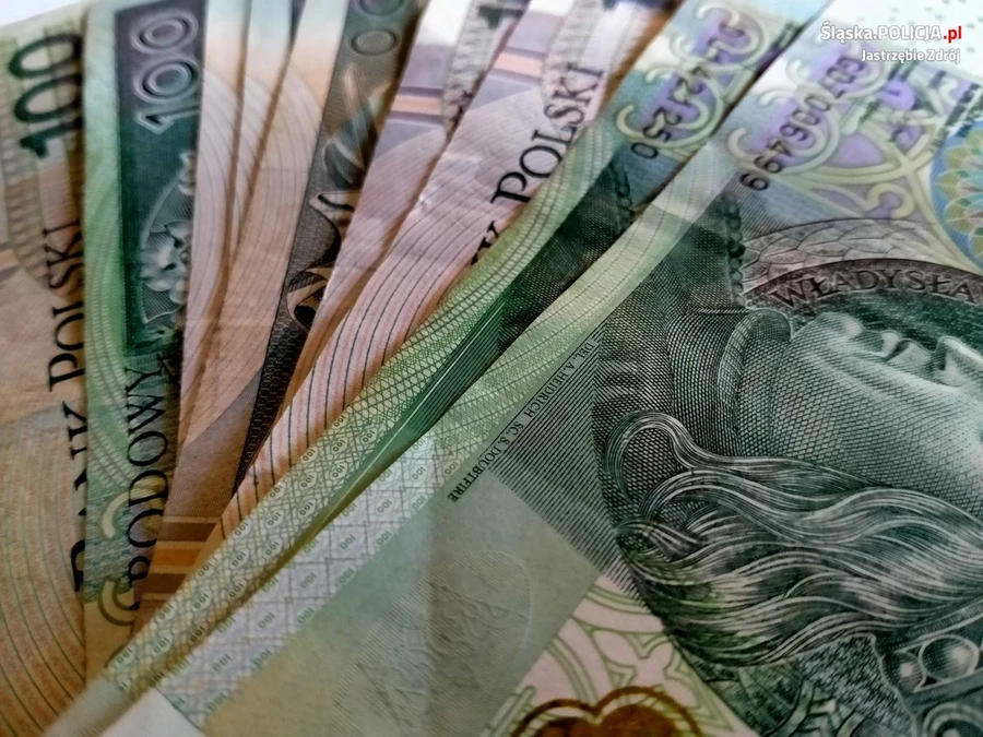 Znalezione pieniądze czekają na właściciela w jastrzębskiej komendzie